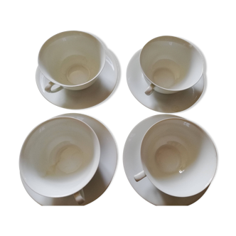 4 tasses à thé porcelaine fine et soucoupes