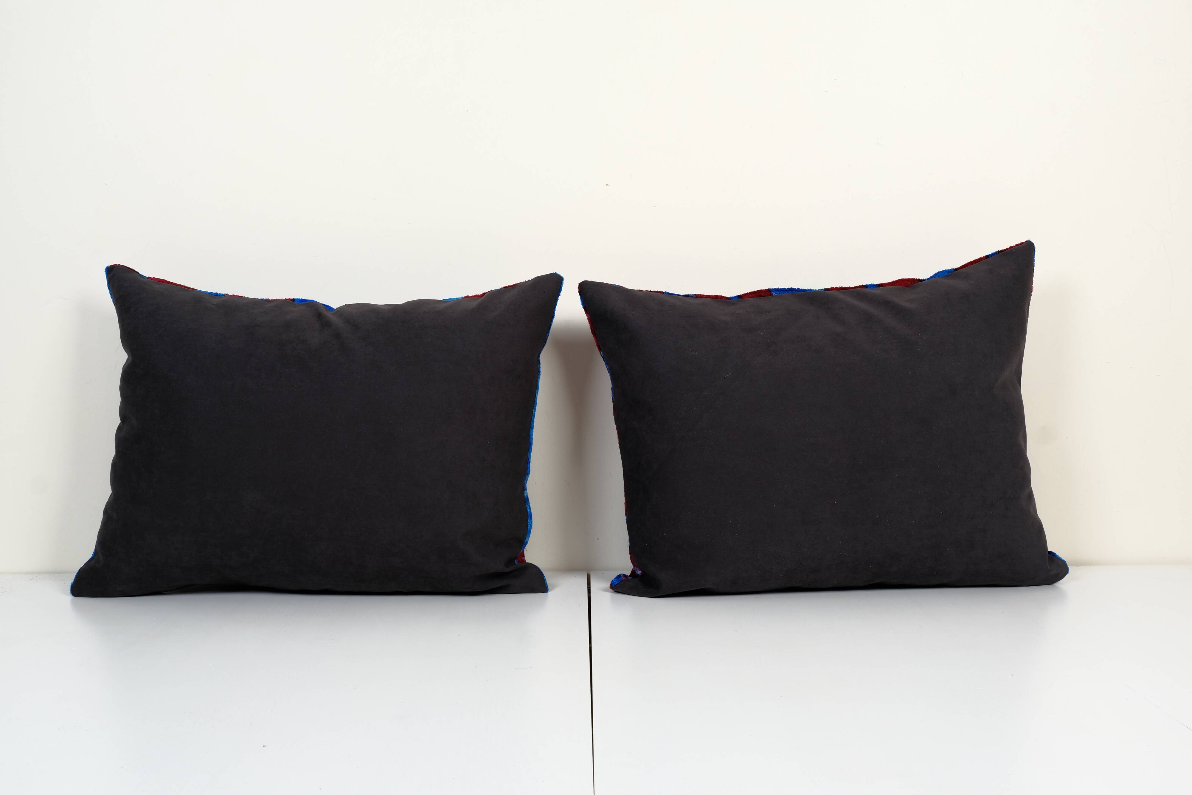 Pair of cushions