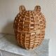 Petite sculpture panier osier