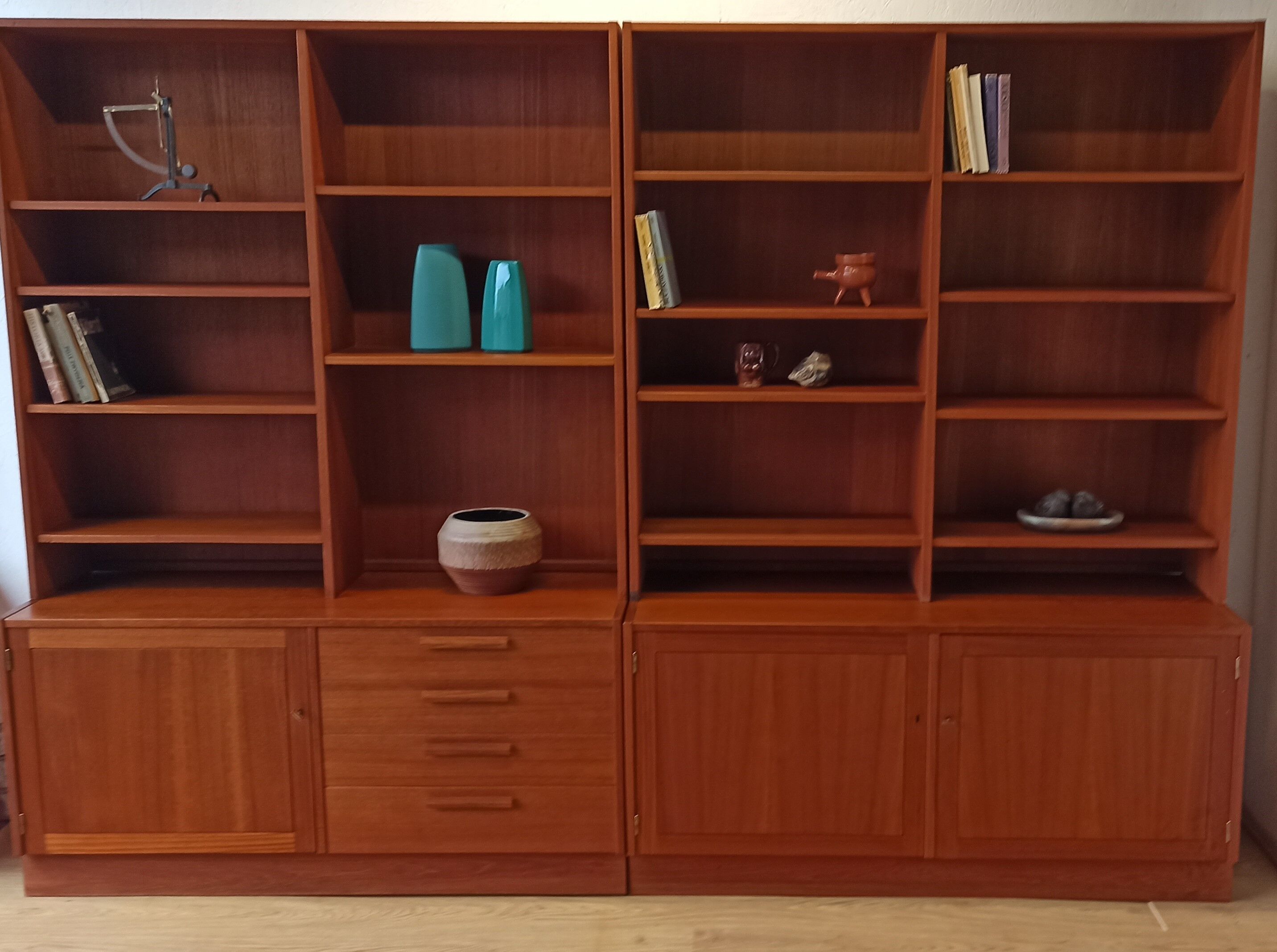 Bookcase by Nils Jonsson for Troeds, 1960