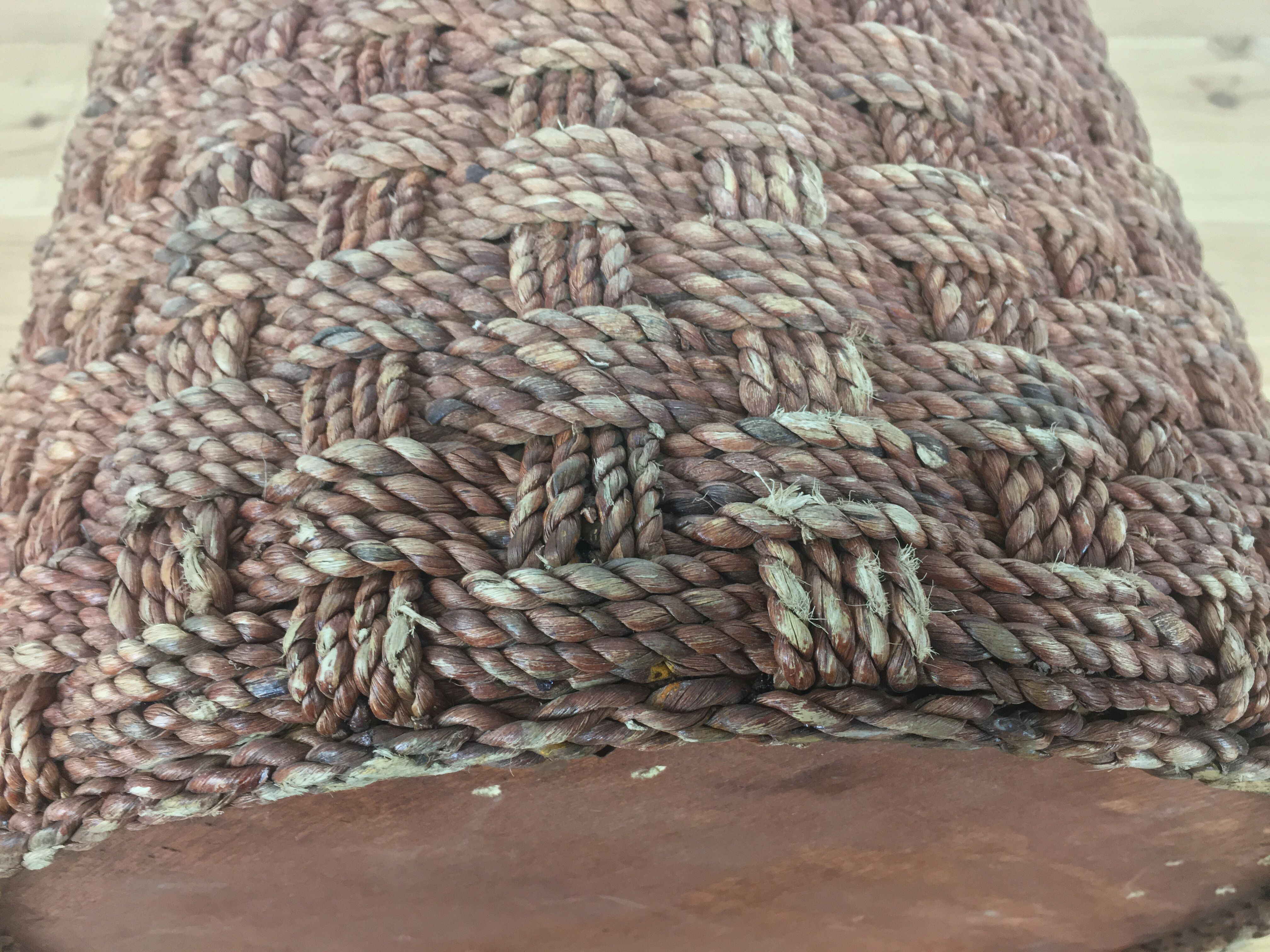 Straw rope pouf