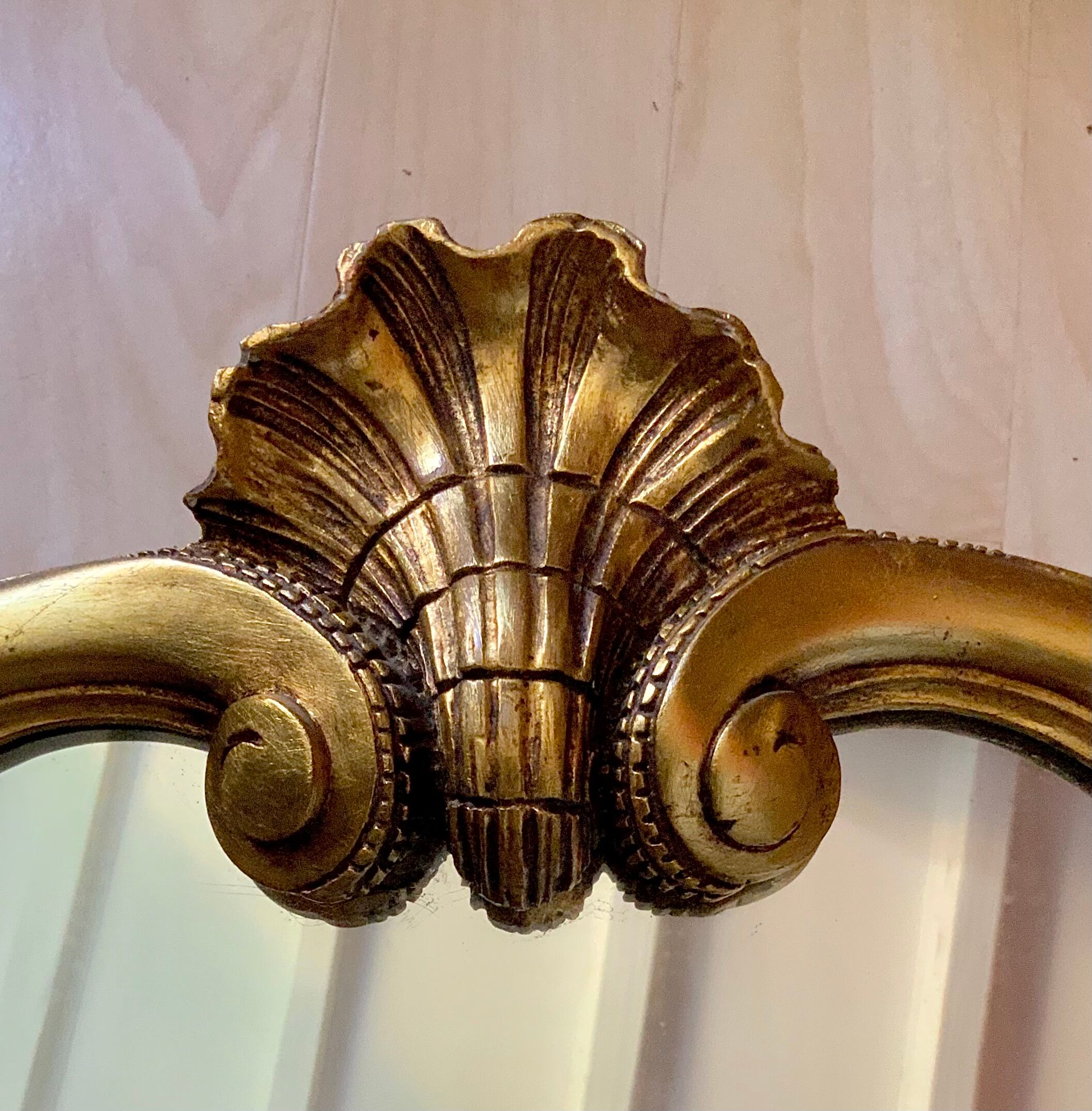 Miroir vintage en bois doré
