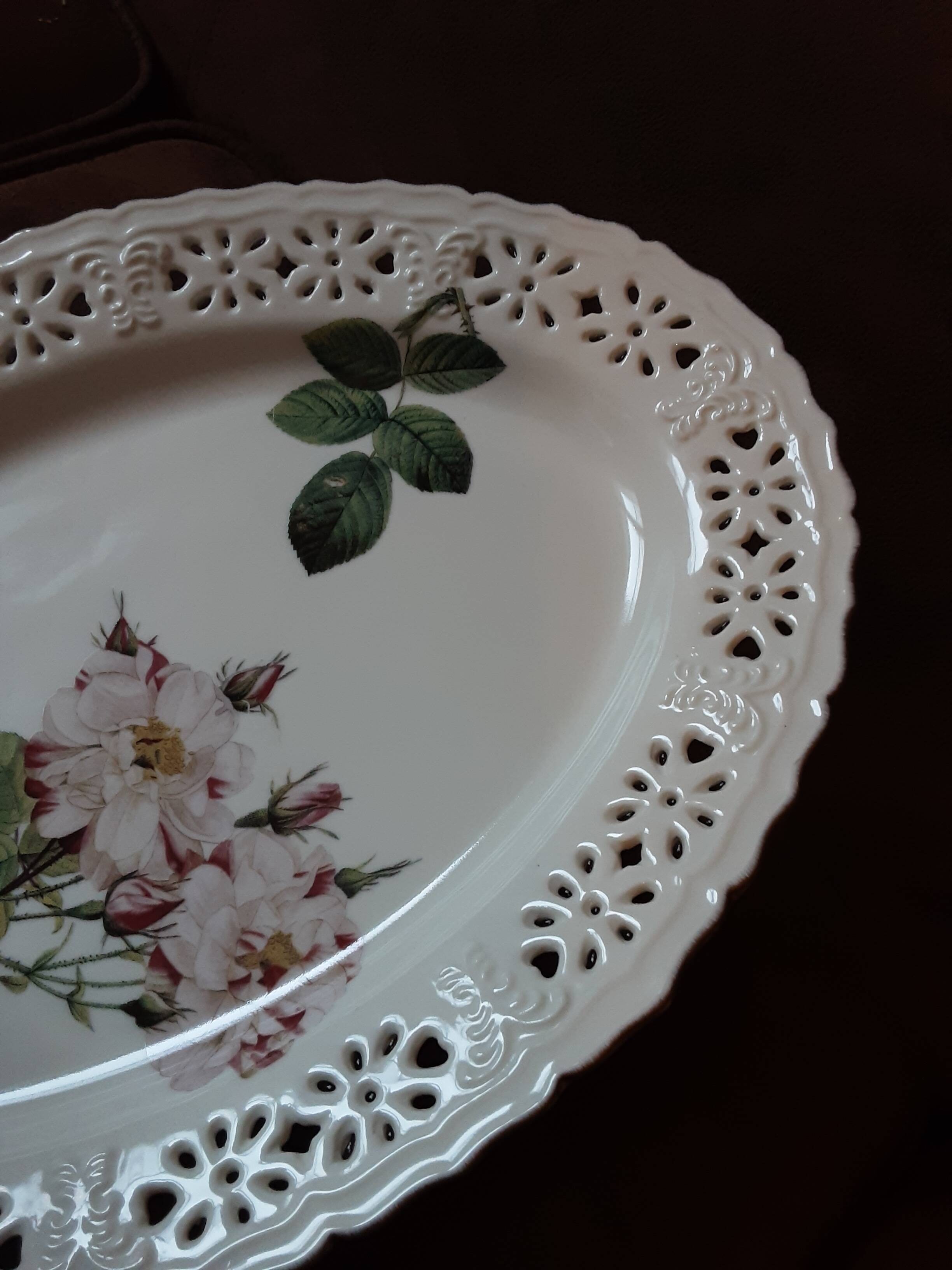 Barbotine style porcelain dish