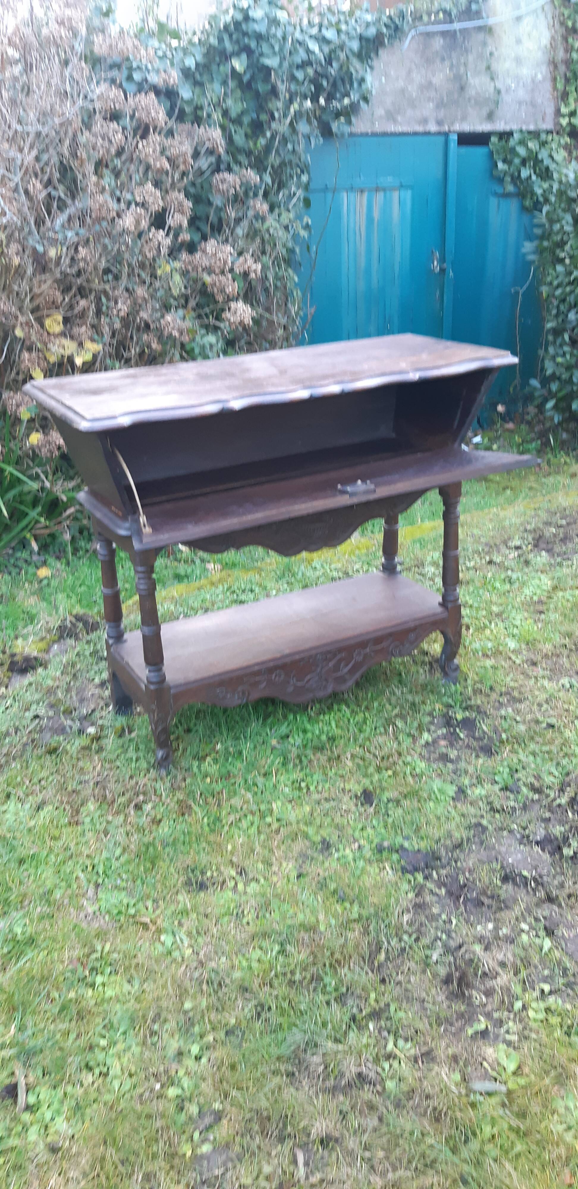 Provençal kneading trough in oak