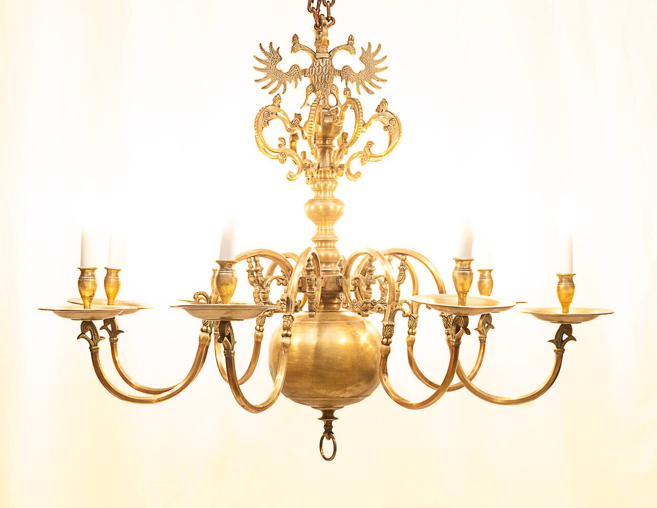 Important Dutch 8-light chandelier