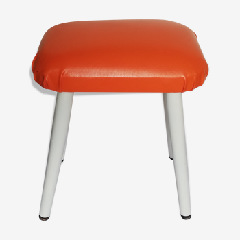 Tabouret avec le siège orange