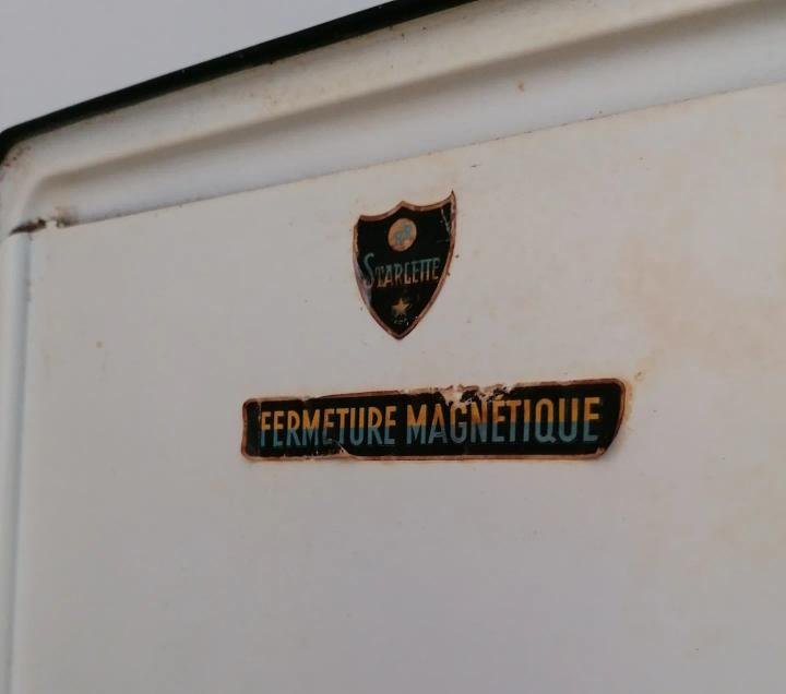 Metal wall toilet cabinet