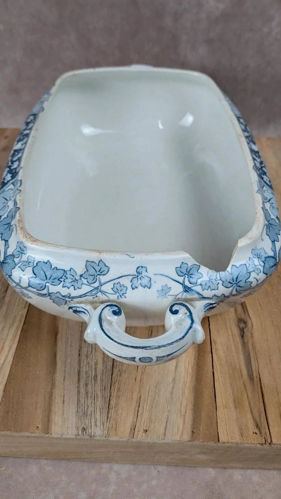 Légumier ancien KG Lunéville modèle Marceau décor bleu