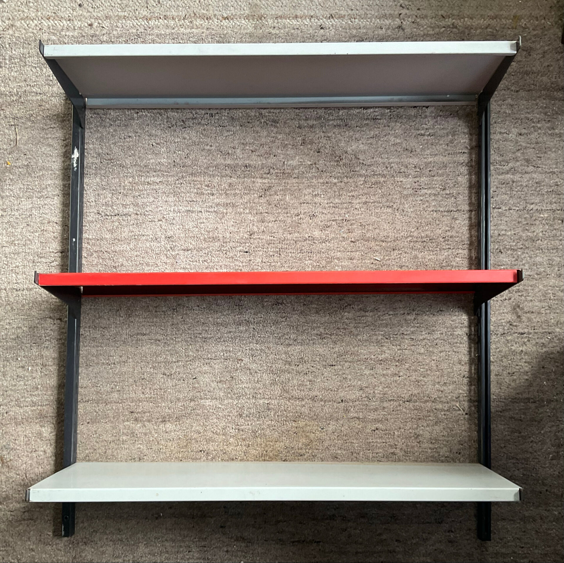 Tomado wall shelf from the 1950s-60s.