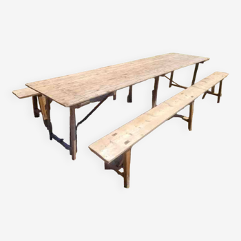 Ancienne table de ferme pliante avec deux bancs