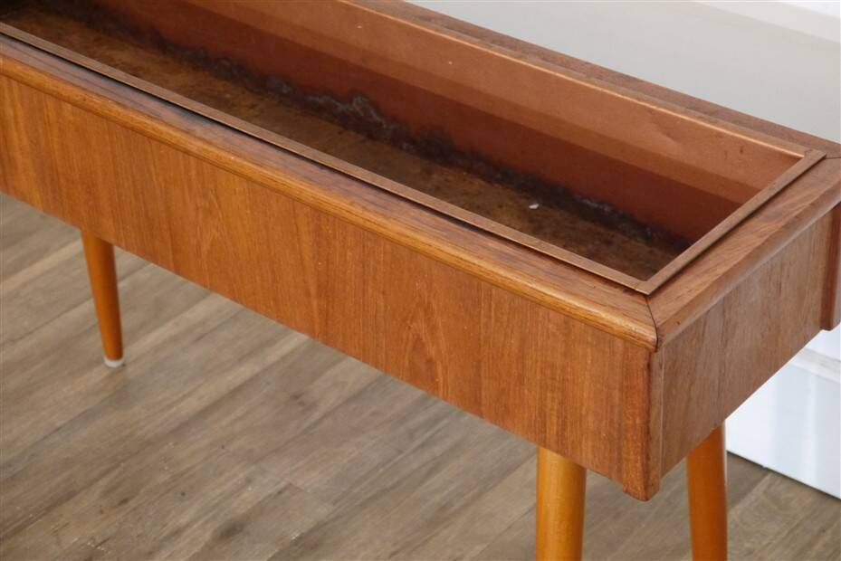 Scandinavian planter in teak and copper 1960