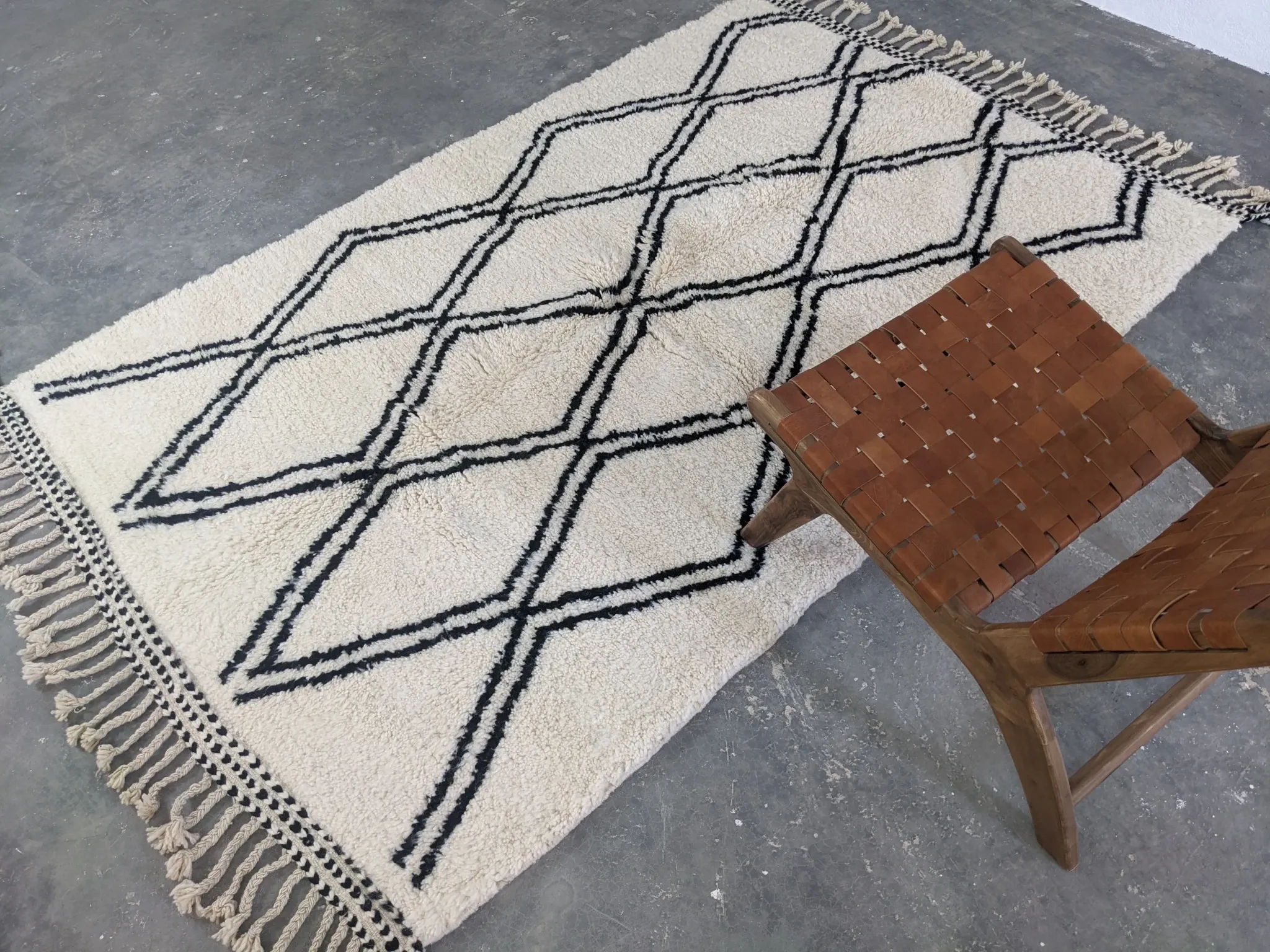 Beni Ouarain rug, 250 x 160 cm || 8.2 x 5.25 feet, MS-347