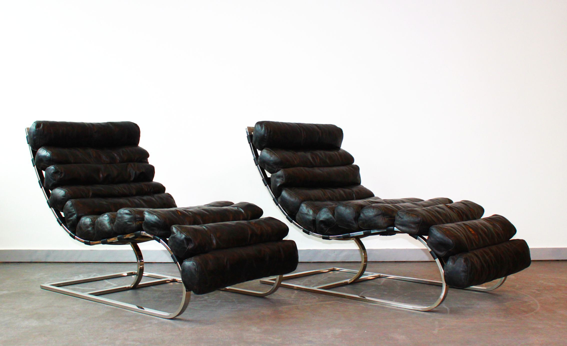 Metal and leather long chair 1970