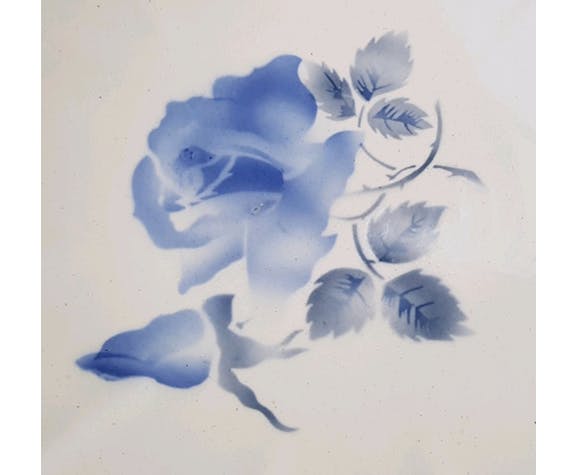 Empty pocket, flat, ceramic plate of Sarreguemines