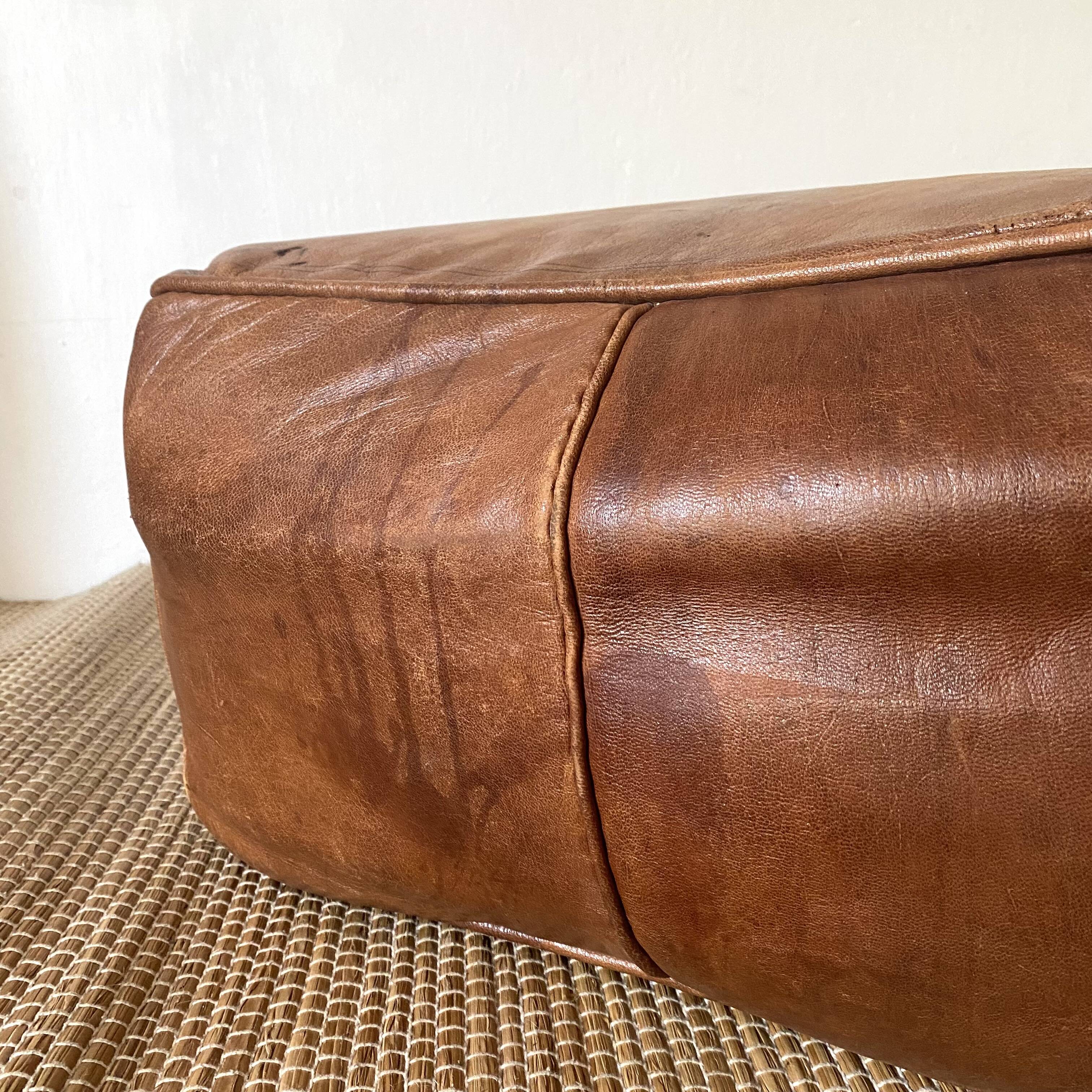 Pouf en cuir vintage carré