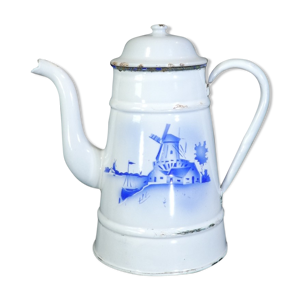 Cafetière en tole émaillée blanche