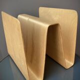 Design magazine holder in thermoformed wood