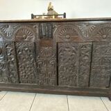 Buffet, Neo-Renaissance style, verses