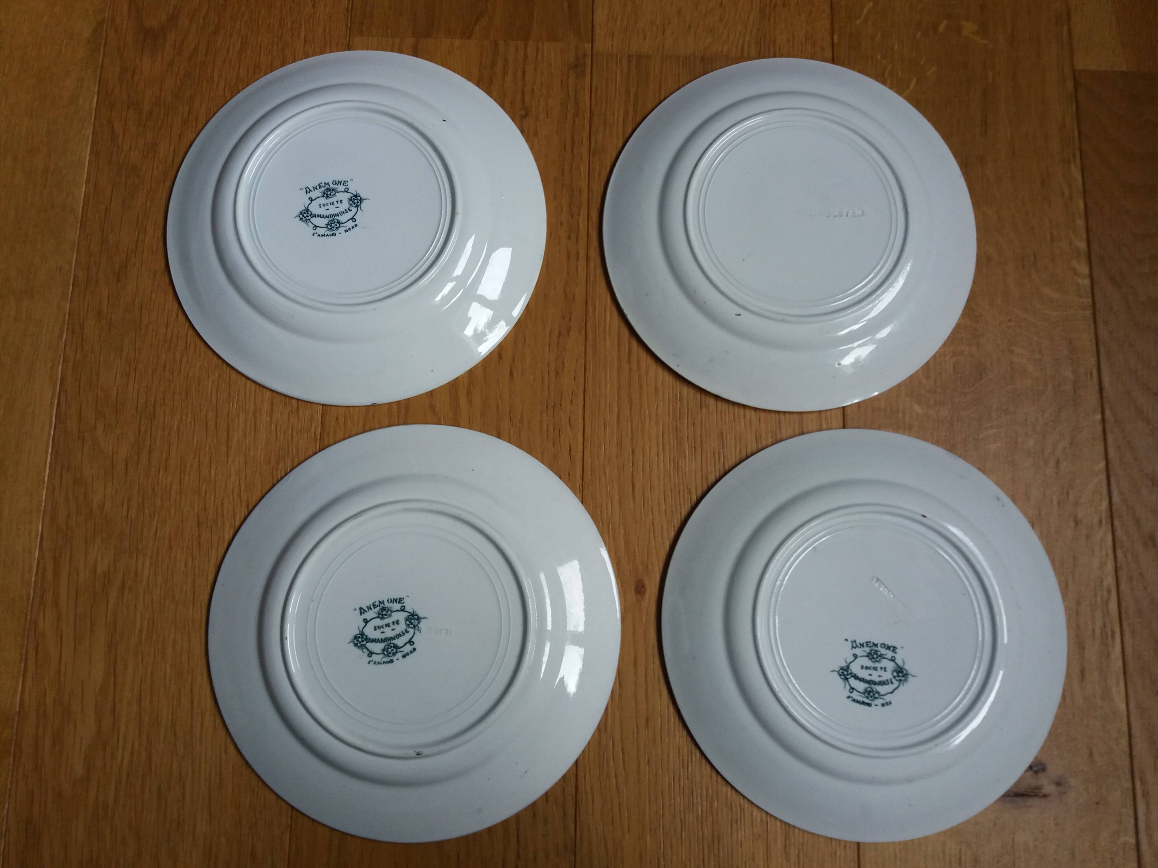 Assiettes Terre de fer Saint Amand décor Anémone