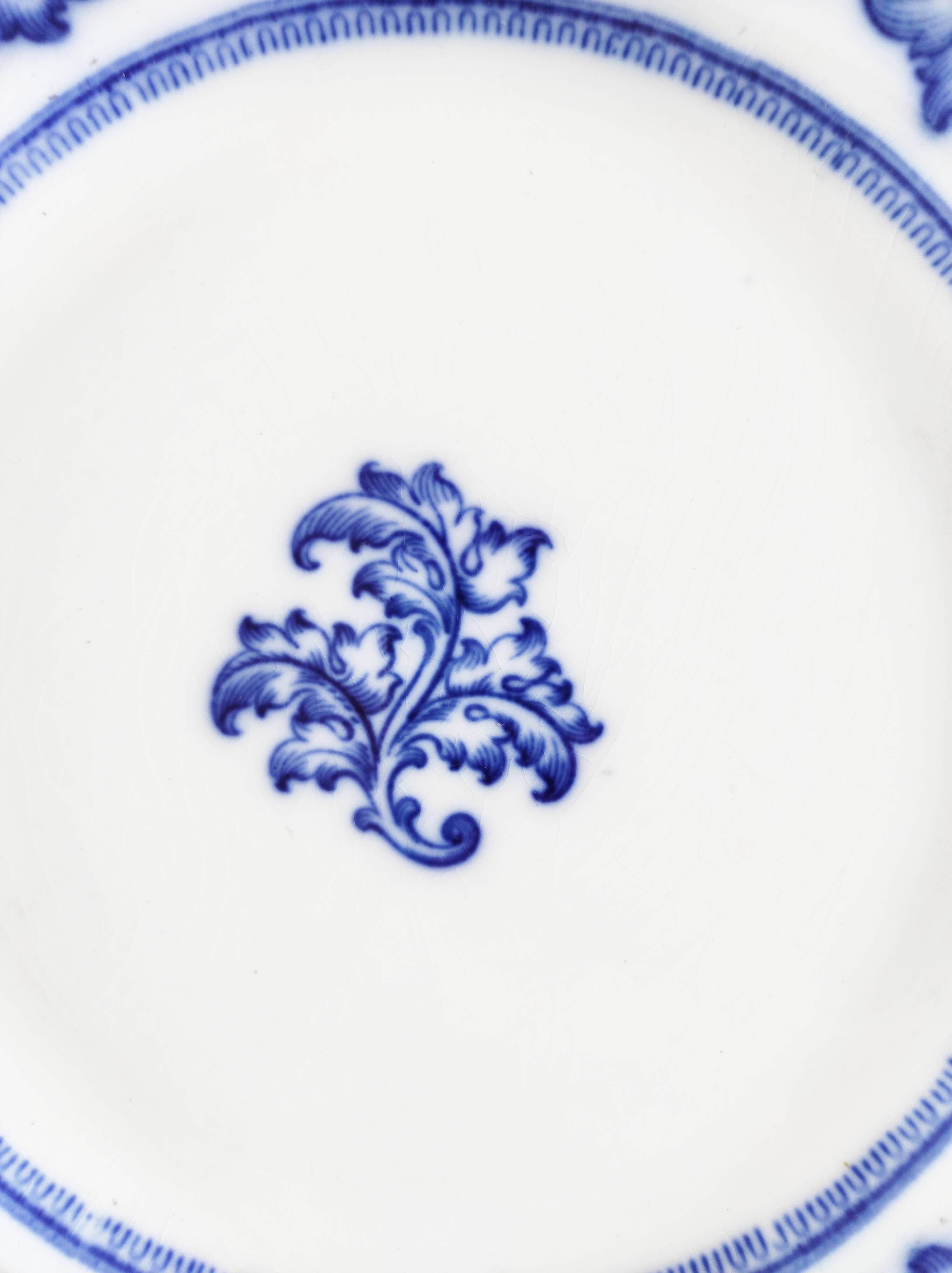Pair of English earthenware plates, leaf pattern.