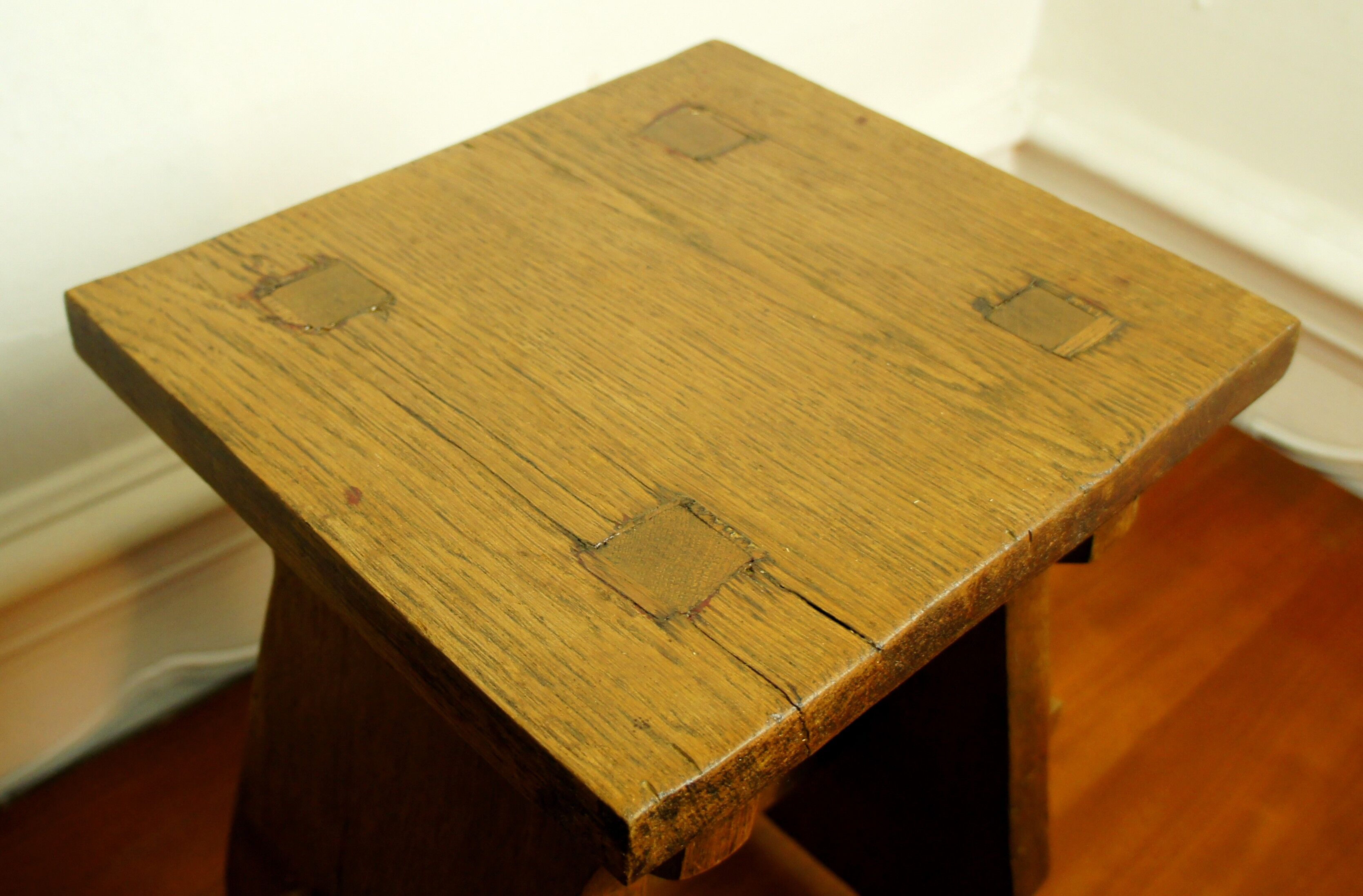 Sofa tip brutalist stool dlg Olavi Hanninen