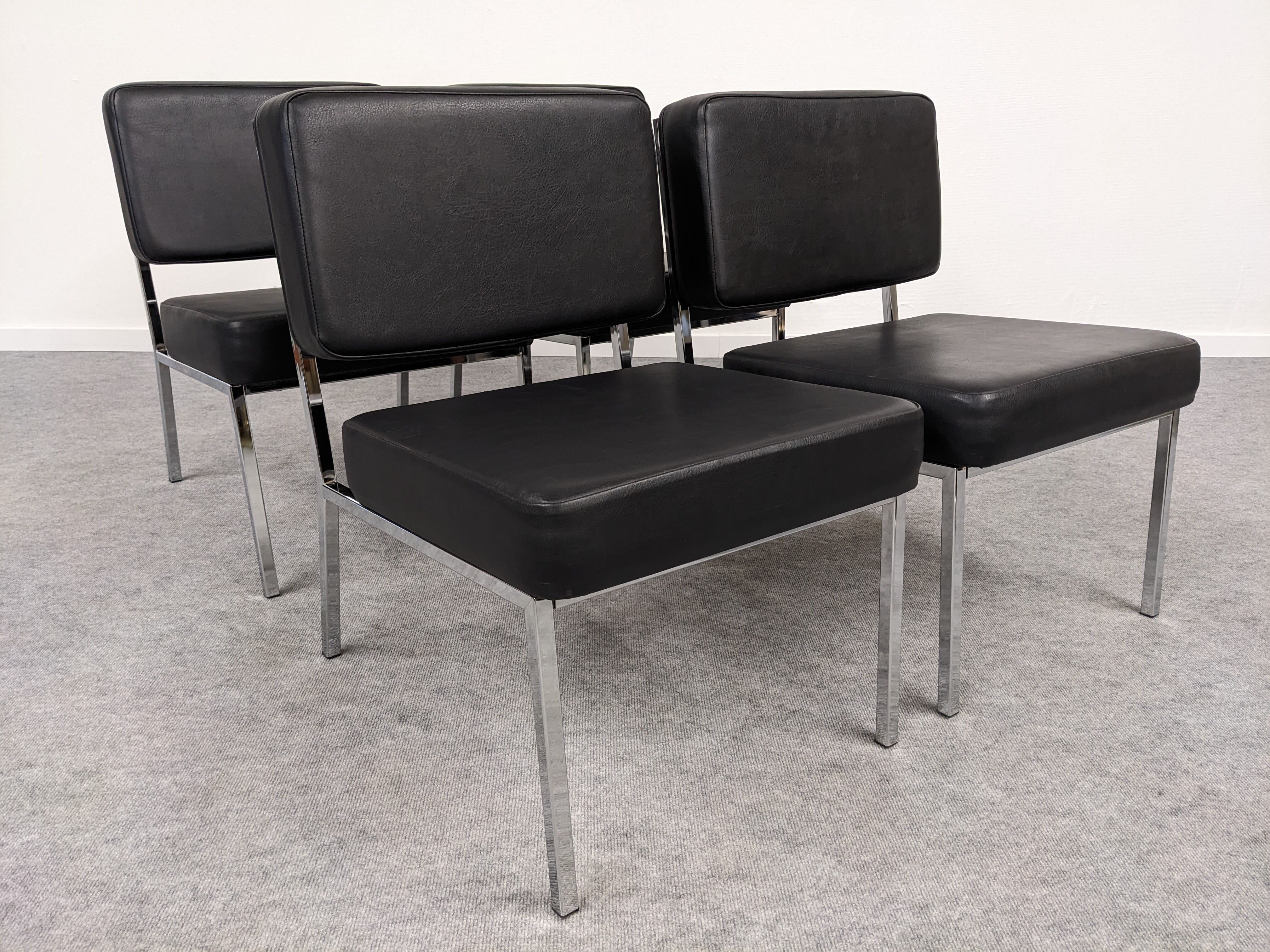 Series of 4 modernist armchairs from the 70s/80s