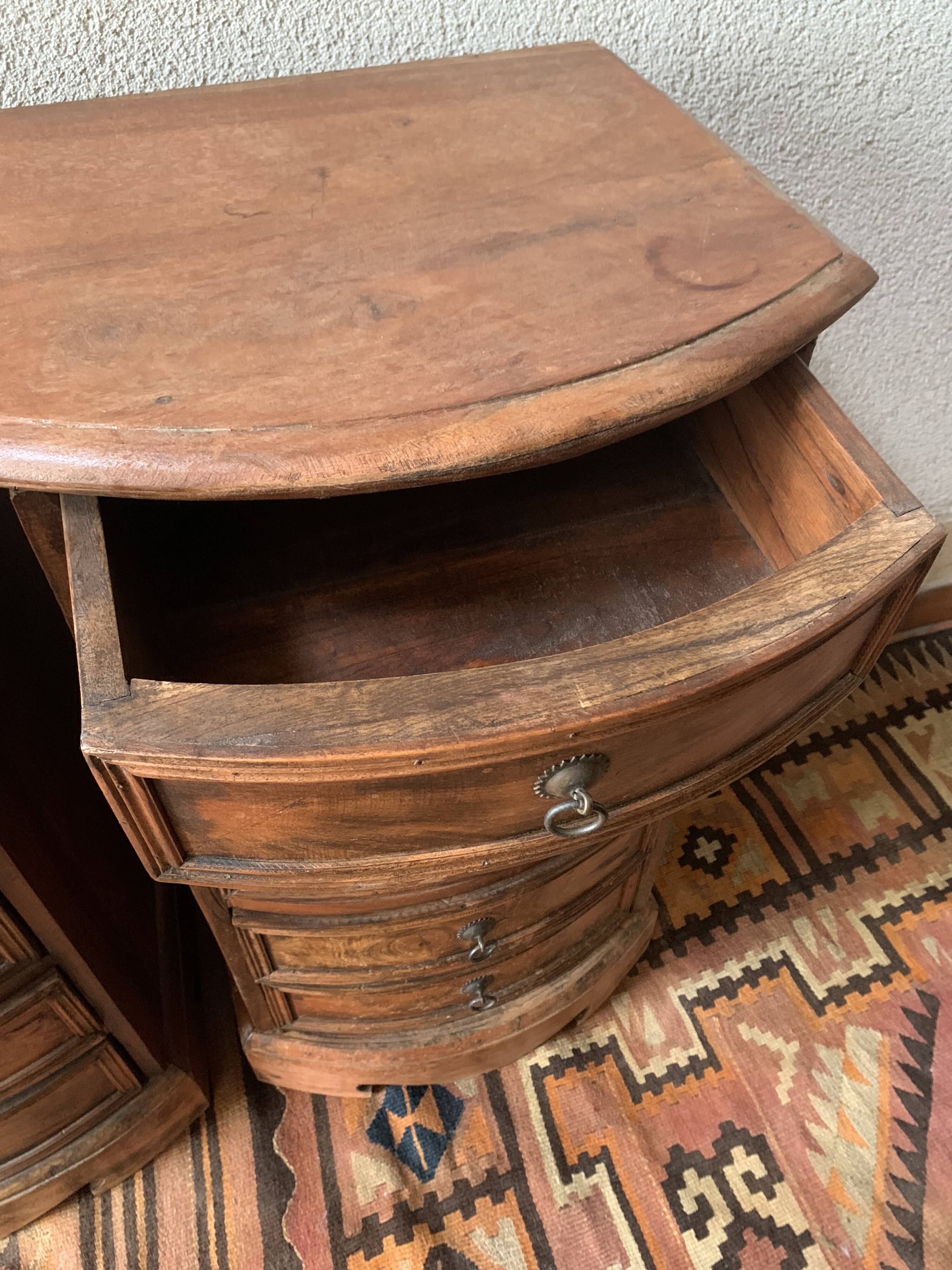 Small weekly chest of drawers