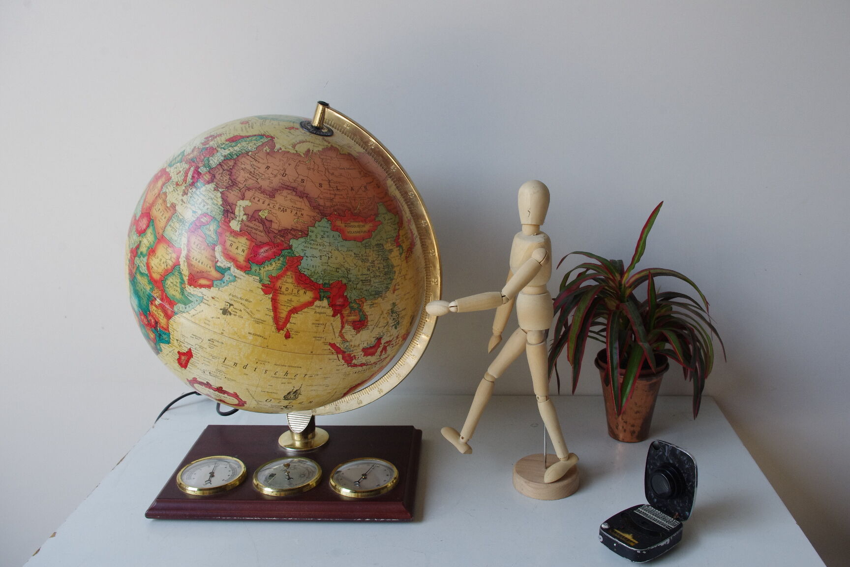 Vintage danish globe, 1970s