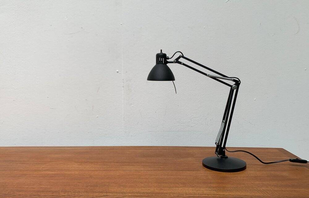 Postmodern Italian table lamp Mini Luxo style L-1