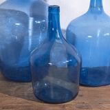 3 dame-Jeanne en verre bleu, vers 1920