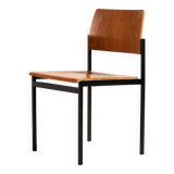 Chaise en teck sur base en métal