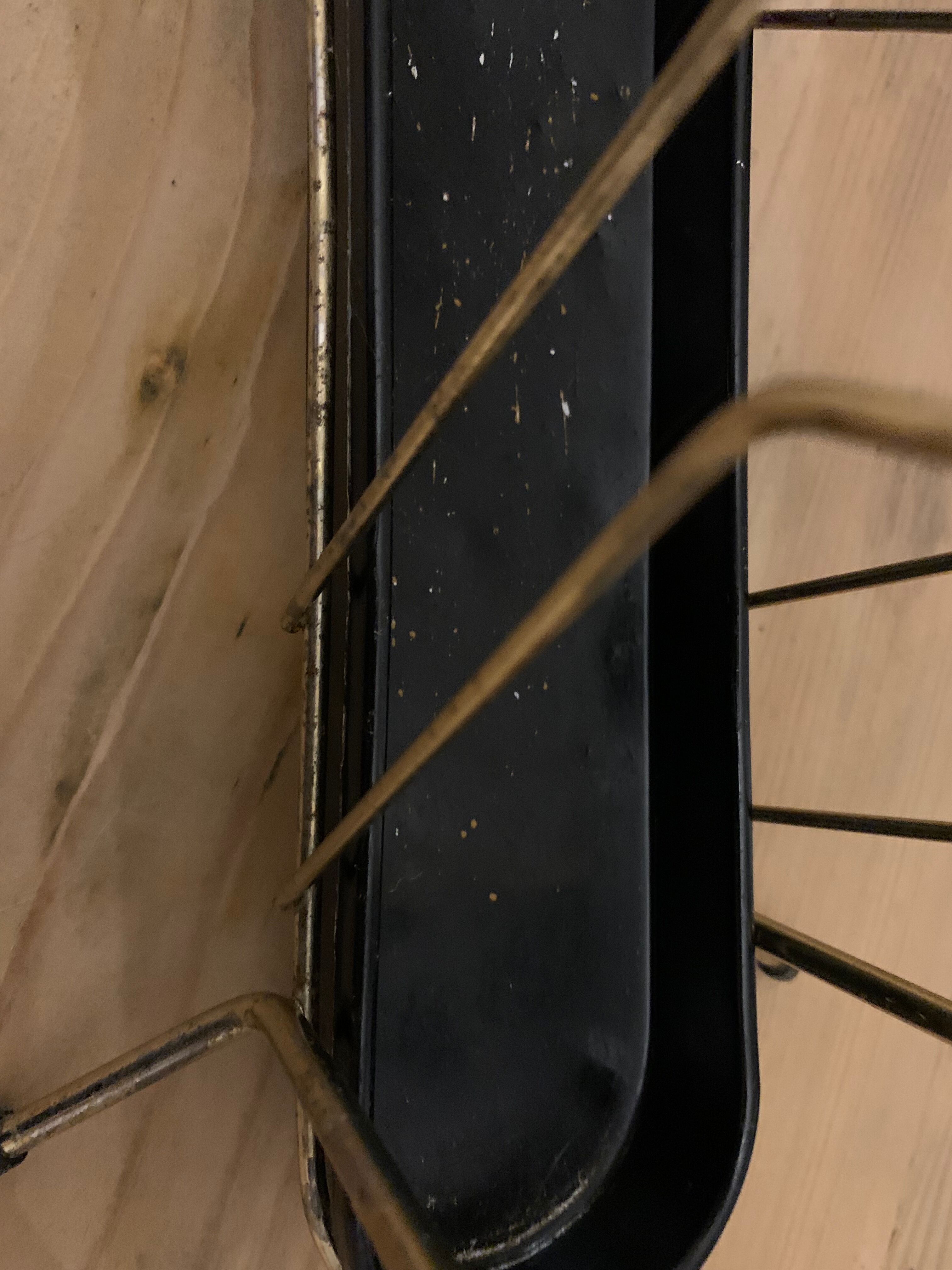 Vintage umbrella door