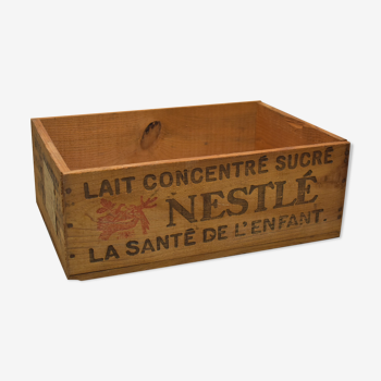 Wooden case of the Nestlé no1 brand