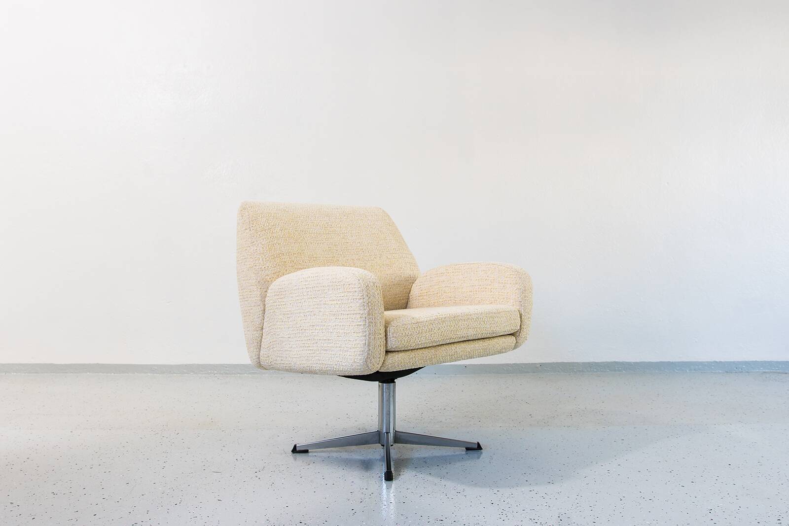 Vintage yellow Armchairs, Germany, 1970s, Set Of 2
