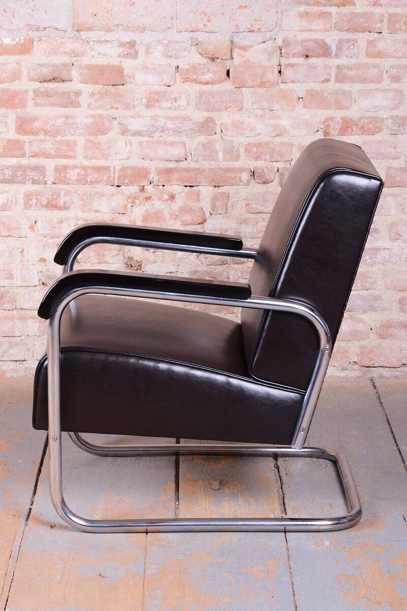 Bauhaus Leather Armchairs from Hynek Gottwald, Czech, 1930s, Set of 2