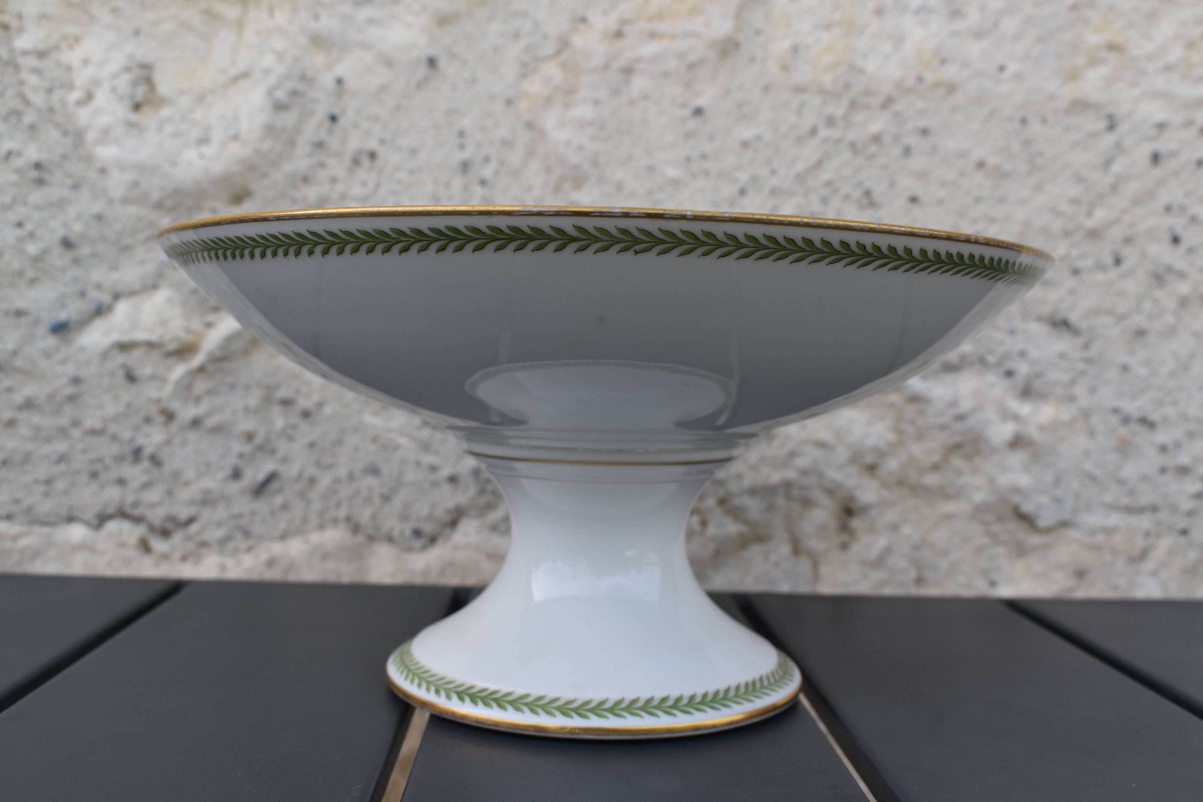 Earthenware compote bowl decorated with foliage garland, Grand Dépôt Emile Bourgeois rue Drouot