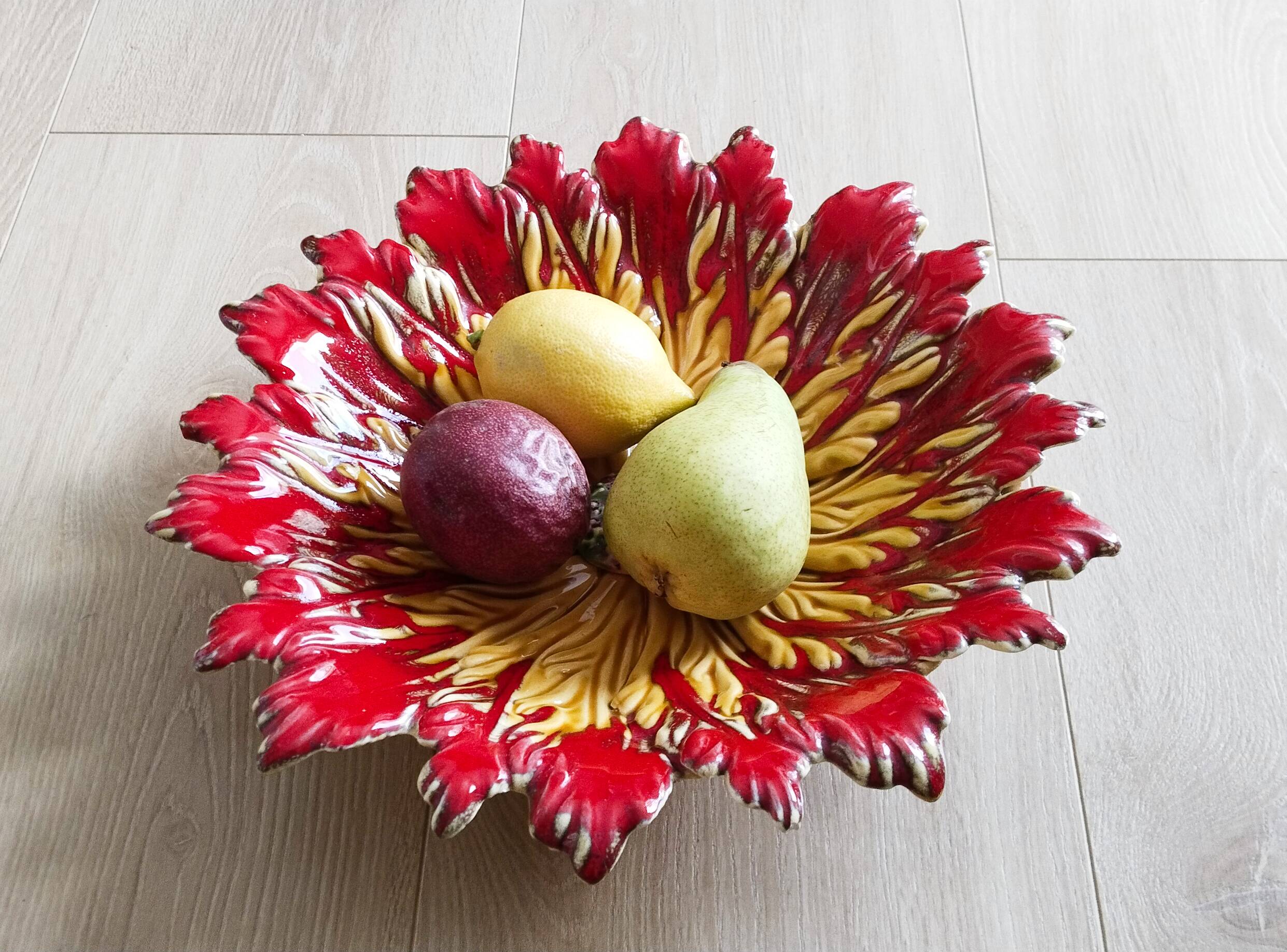 Fruit bowl, dish, in Vallauris style slip