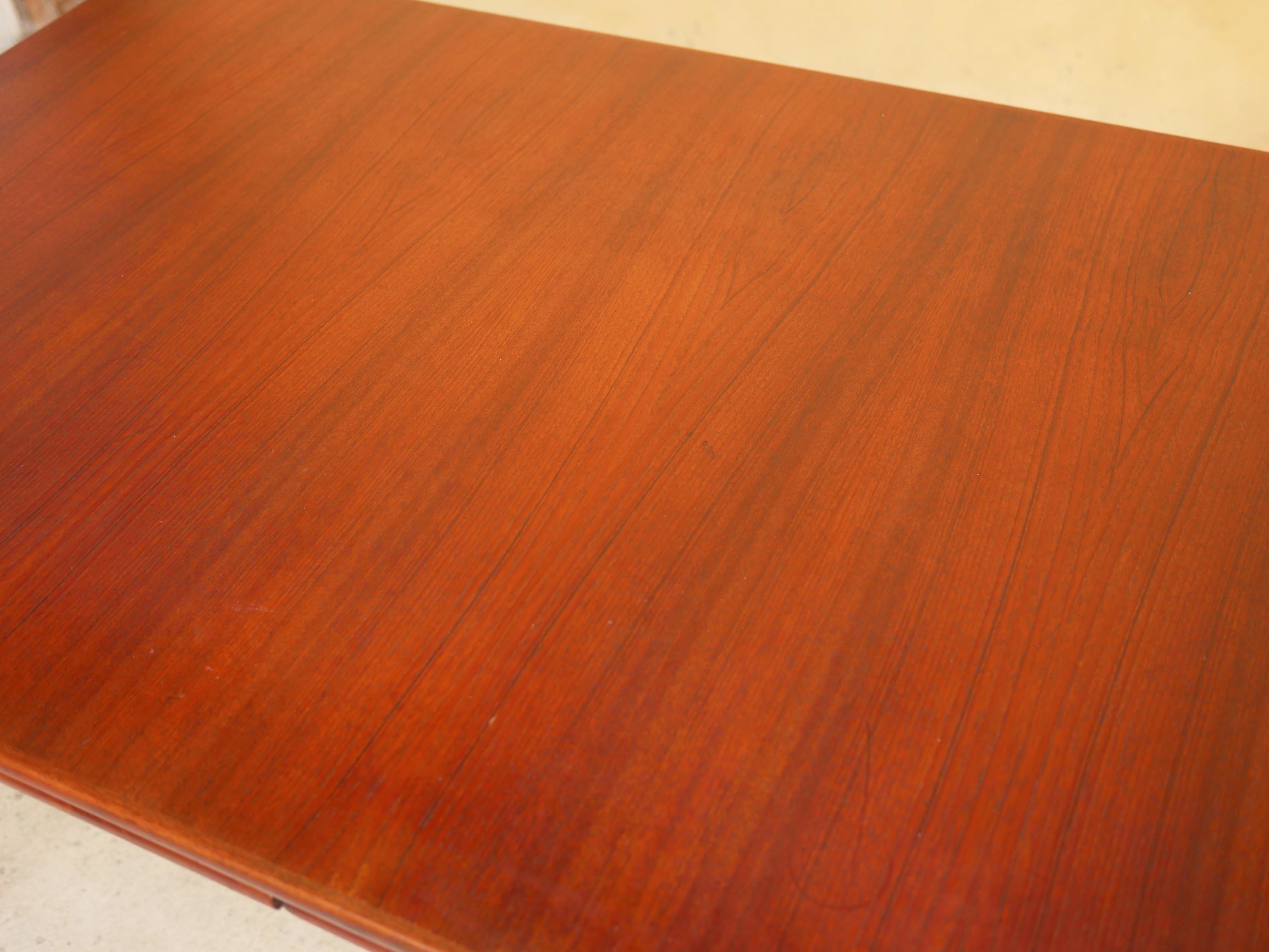 Scandinavian teak expandable dining table by Farstrup Mobelfabrik editions