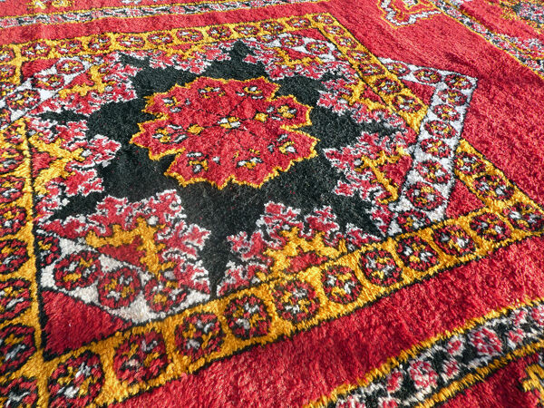 Tapis berbère marocain vintage Boujaad de Khenifra XXL 352x174 cm