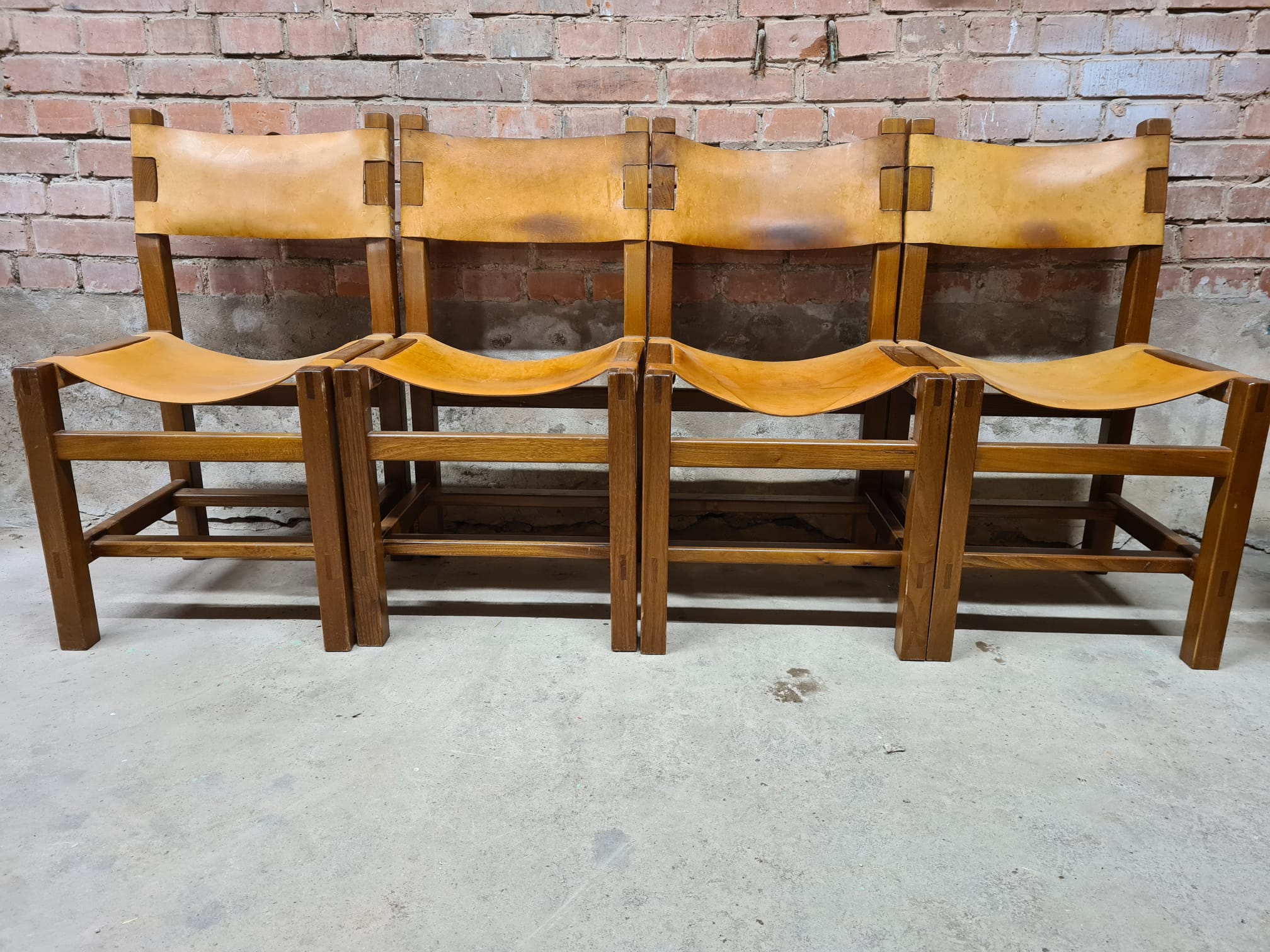 Set of 4 Maison Regain leather chairs