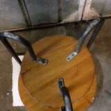 Pedestal table