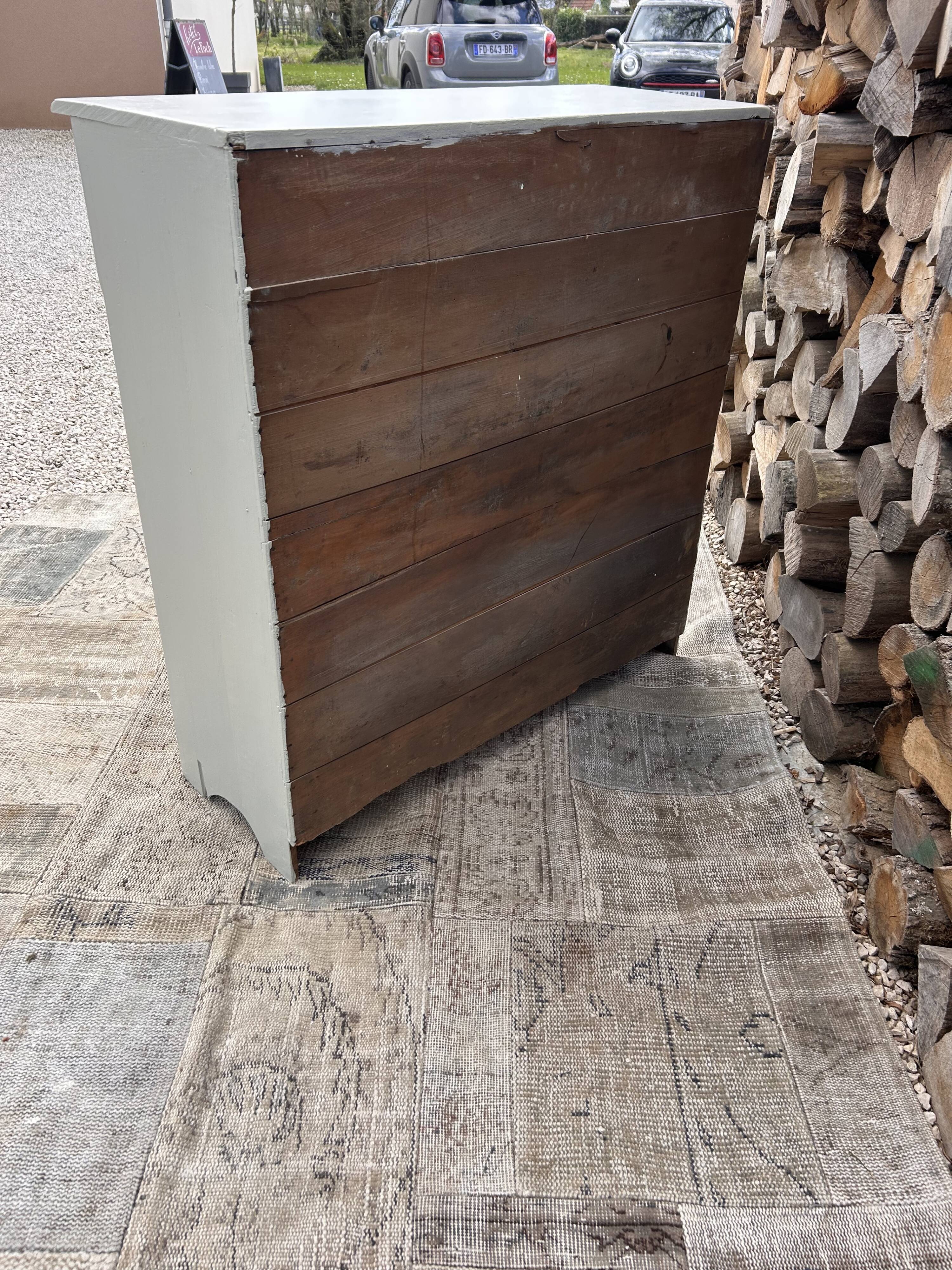 Parisian-style buffet