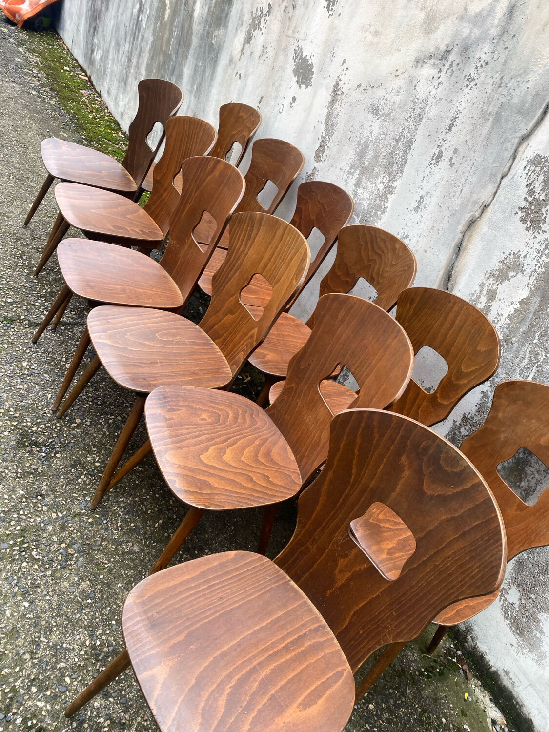 24 chaises bistrot Baumann, modèle Gentiane