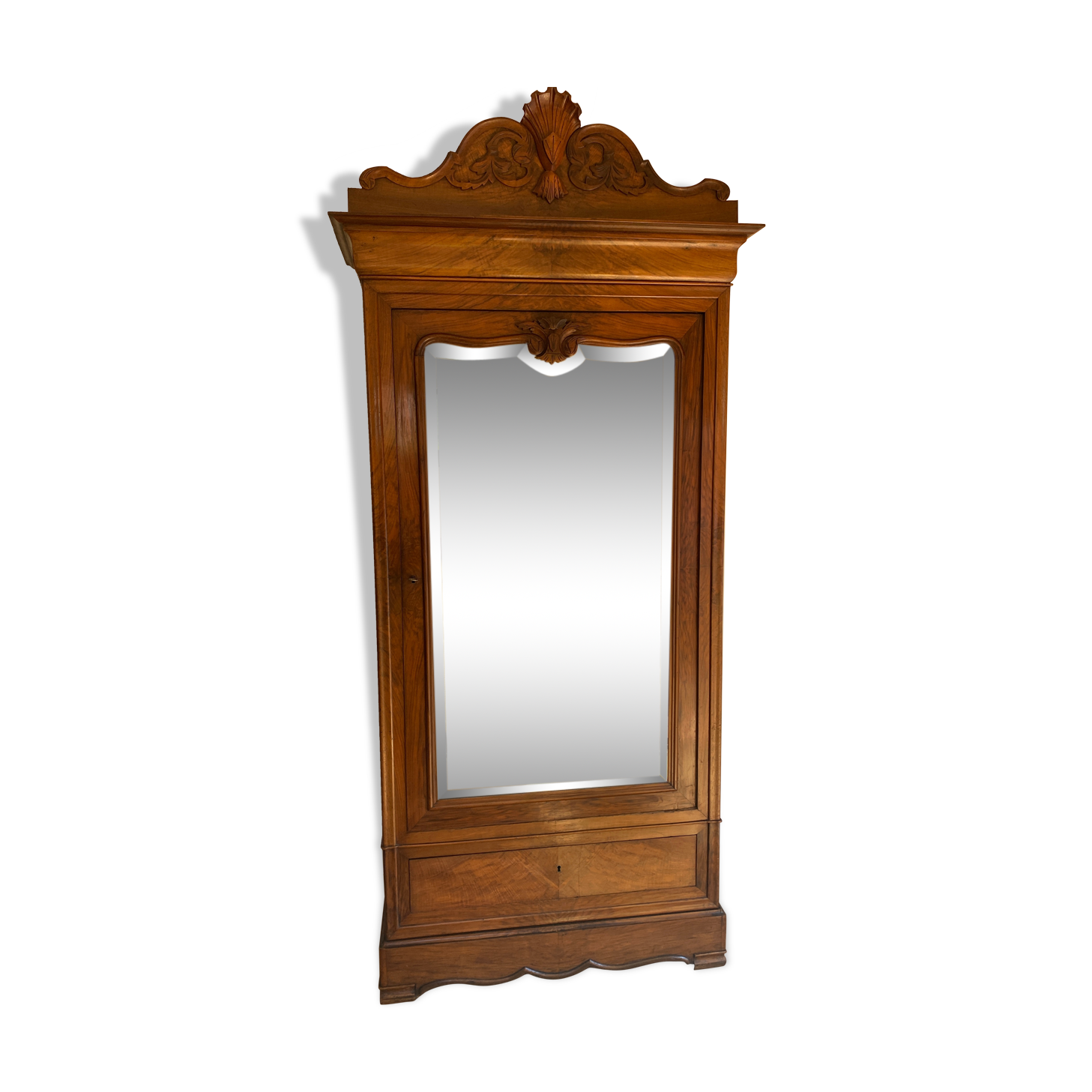 Bonnetière wardrobe