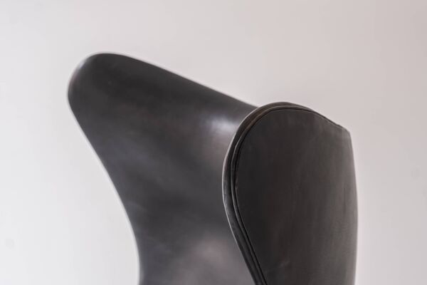 Premier fauteuil « Egg » conçu par Arne Jacobsen pour Fritz Hansen, Danemark 1958.