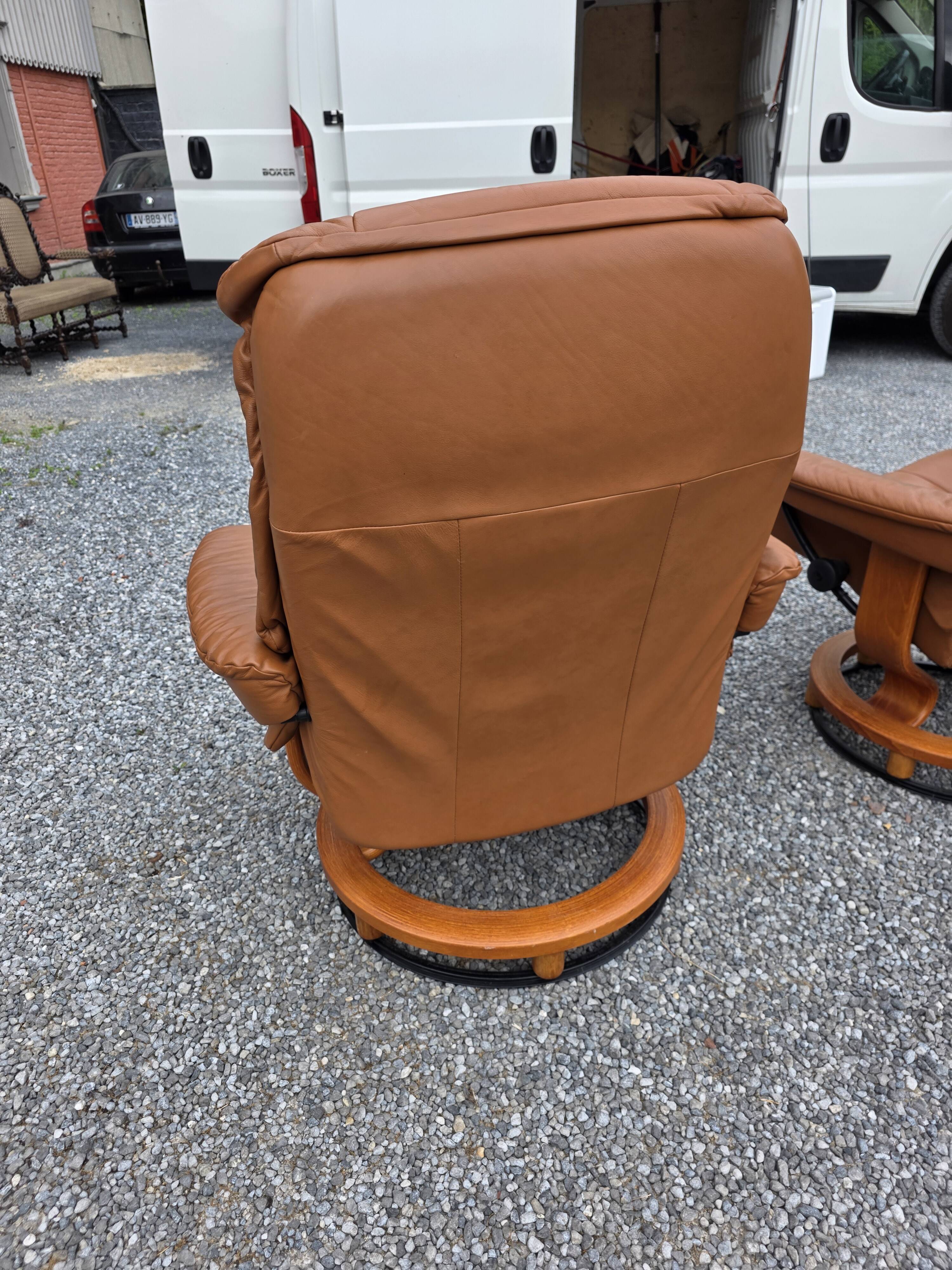 Pair of Ekornes Stressless leather armchairs, 1980s