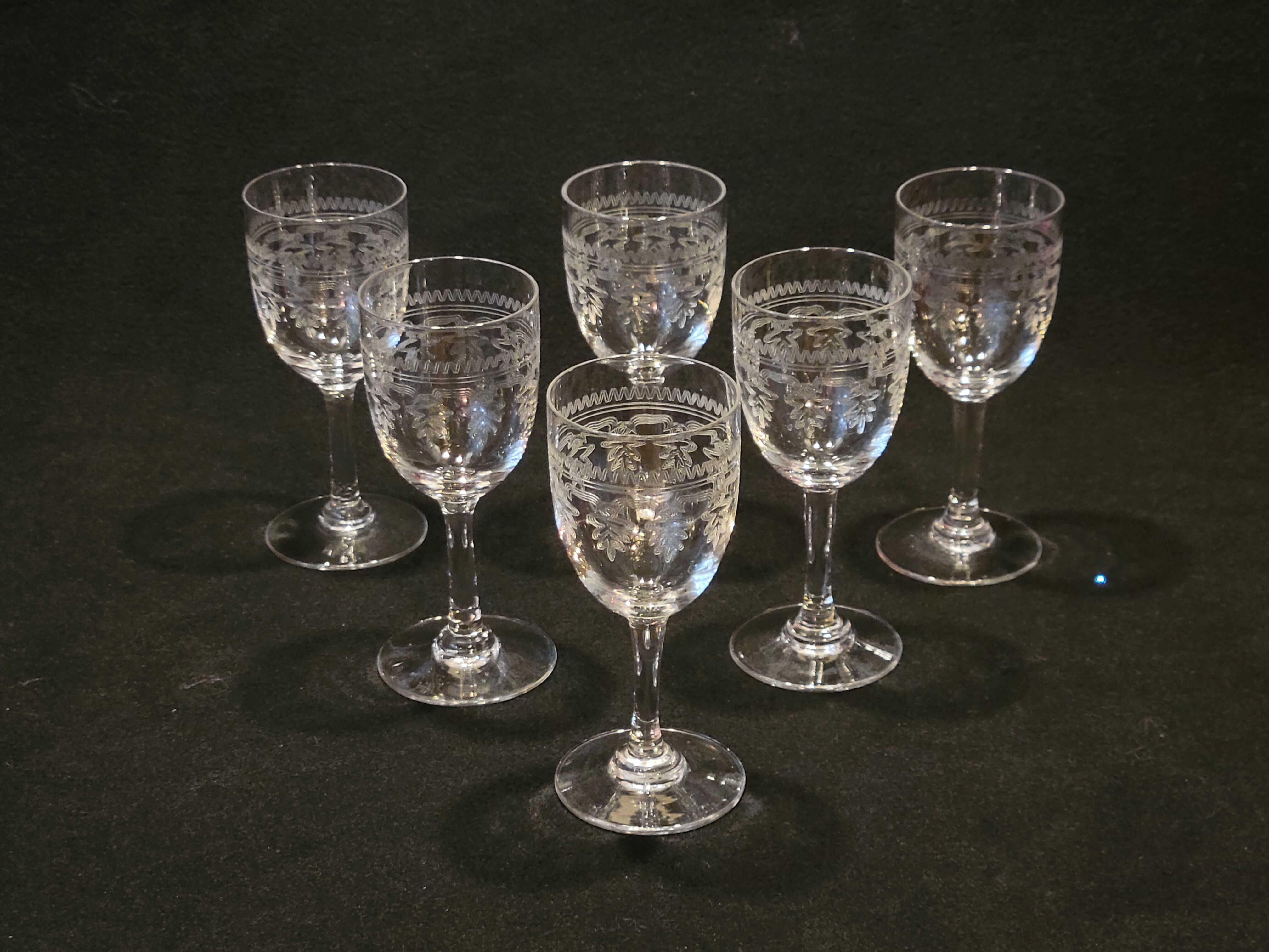 6 old Port stemmed glasses in engraved baccarat crystal