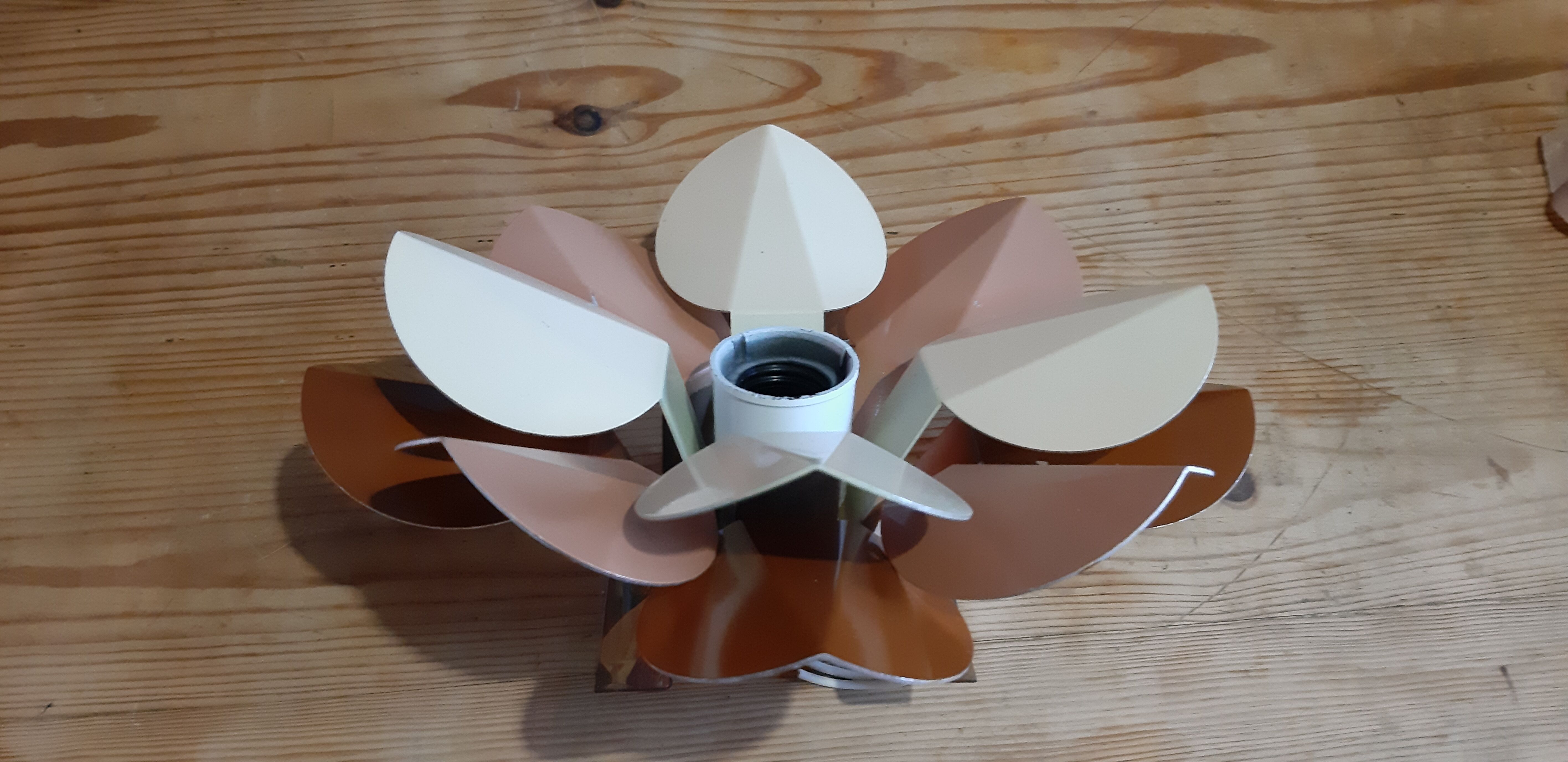 Vintage metal and chrome wall lamp " flower "