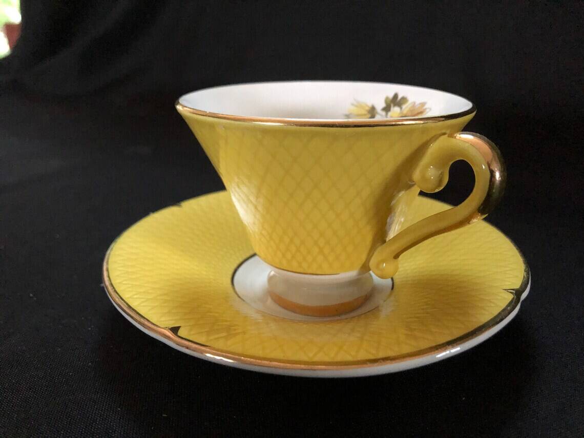 Pair of porcelain cups 1950