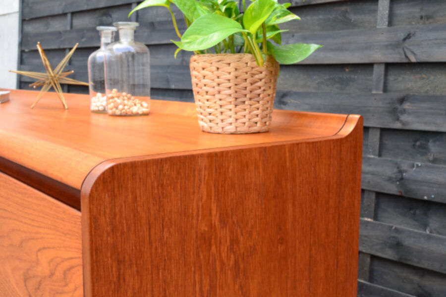 Sideboard  curved White & Newton clear teak